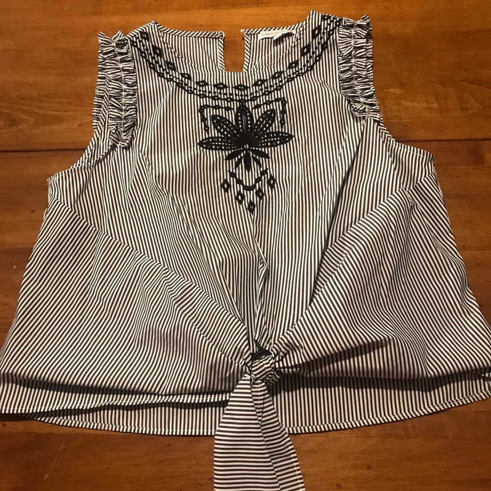 Sleeveless top